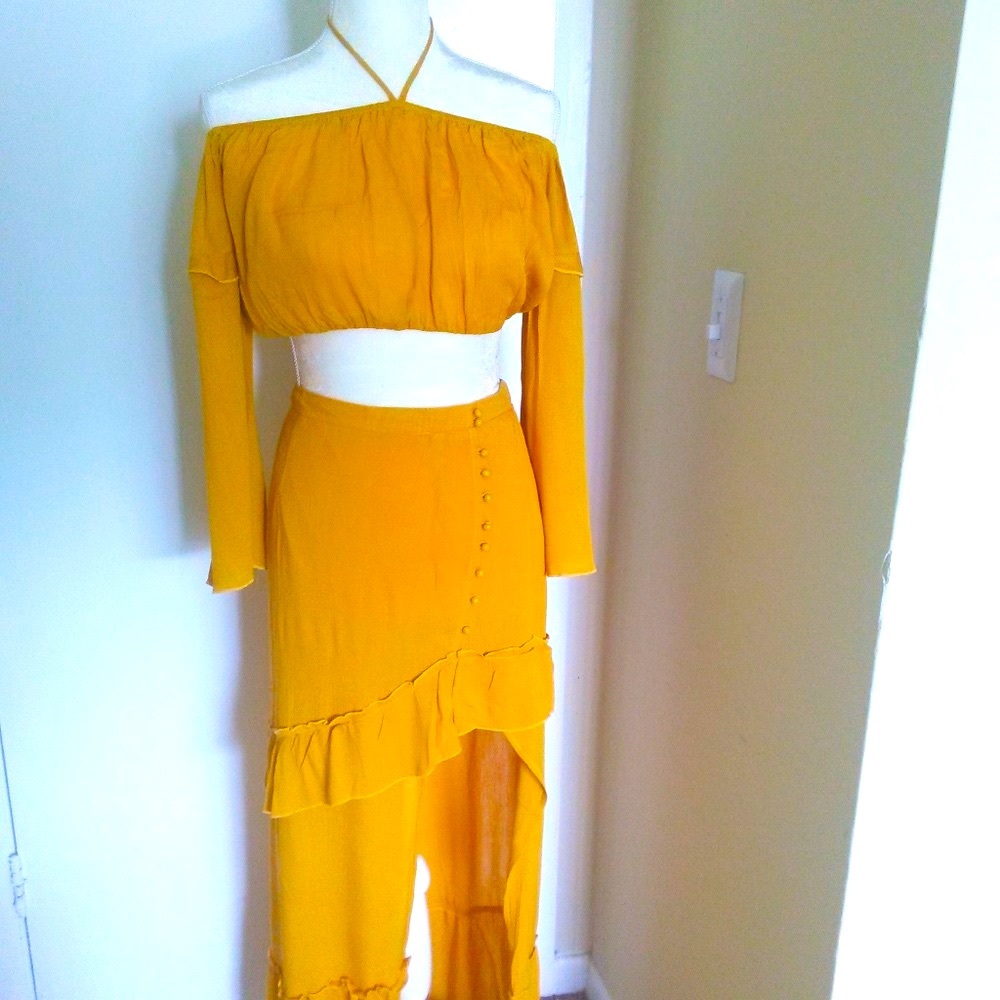 Off shoulder 2 piece skirt set